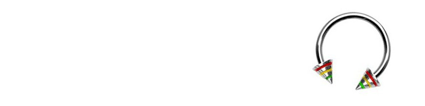 Piercing oreille rouge